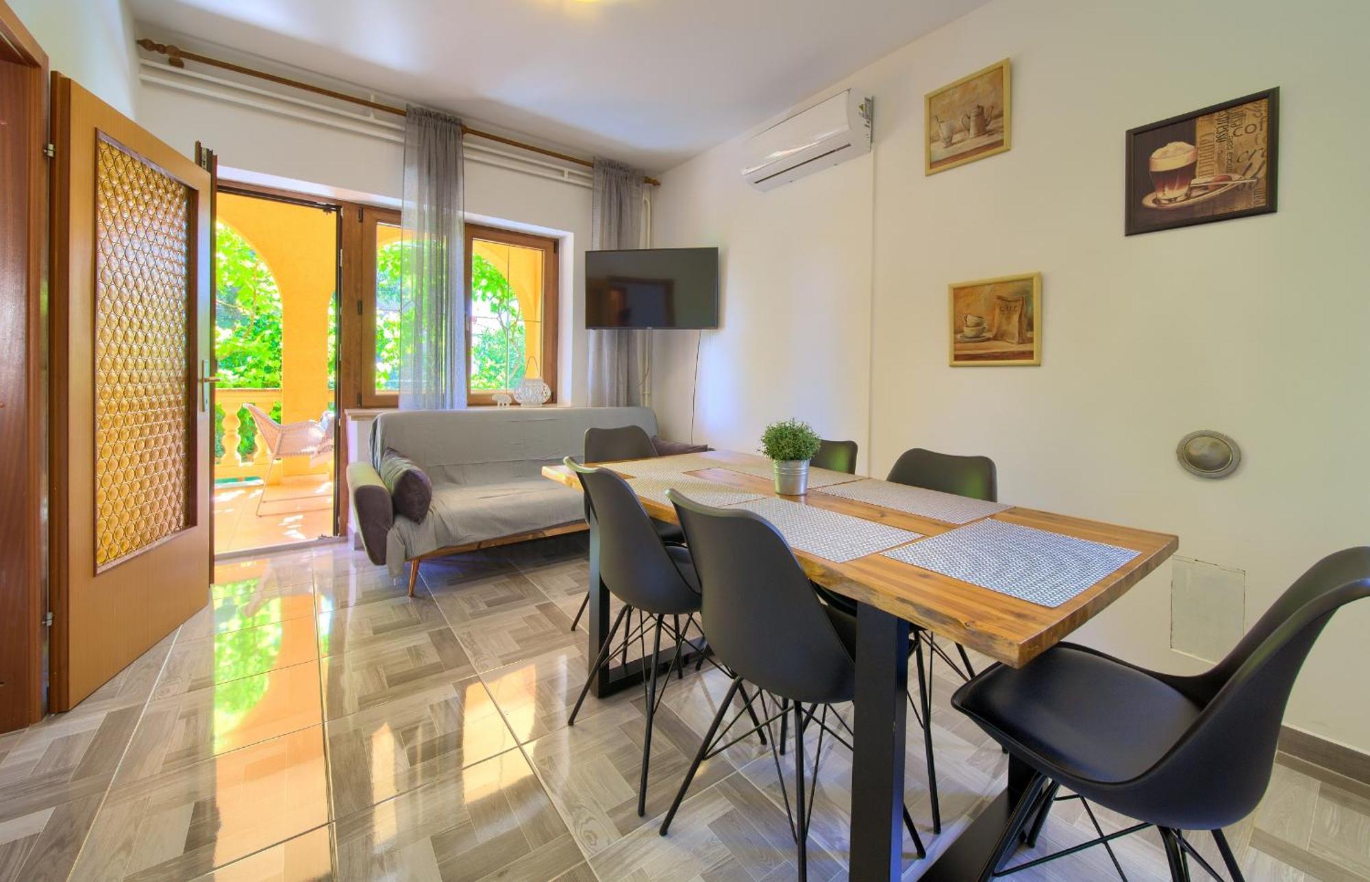 Apartment Bazina - Airconditioning, Parking, 500M From The Beach Krk Town Buitenkant foto