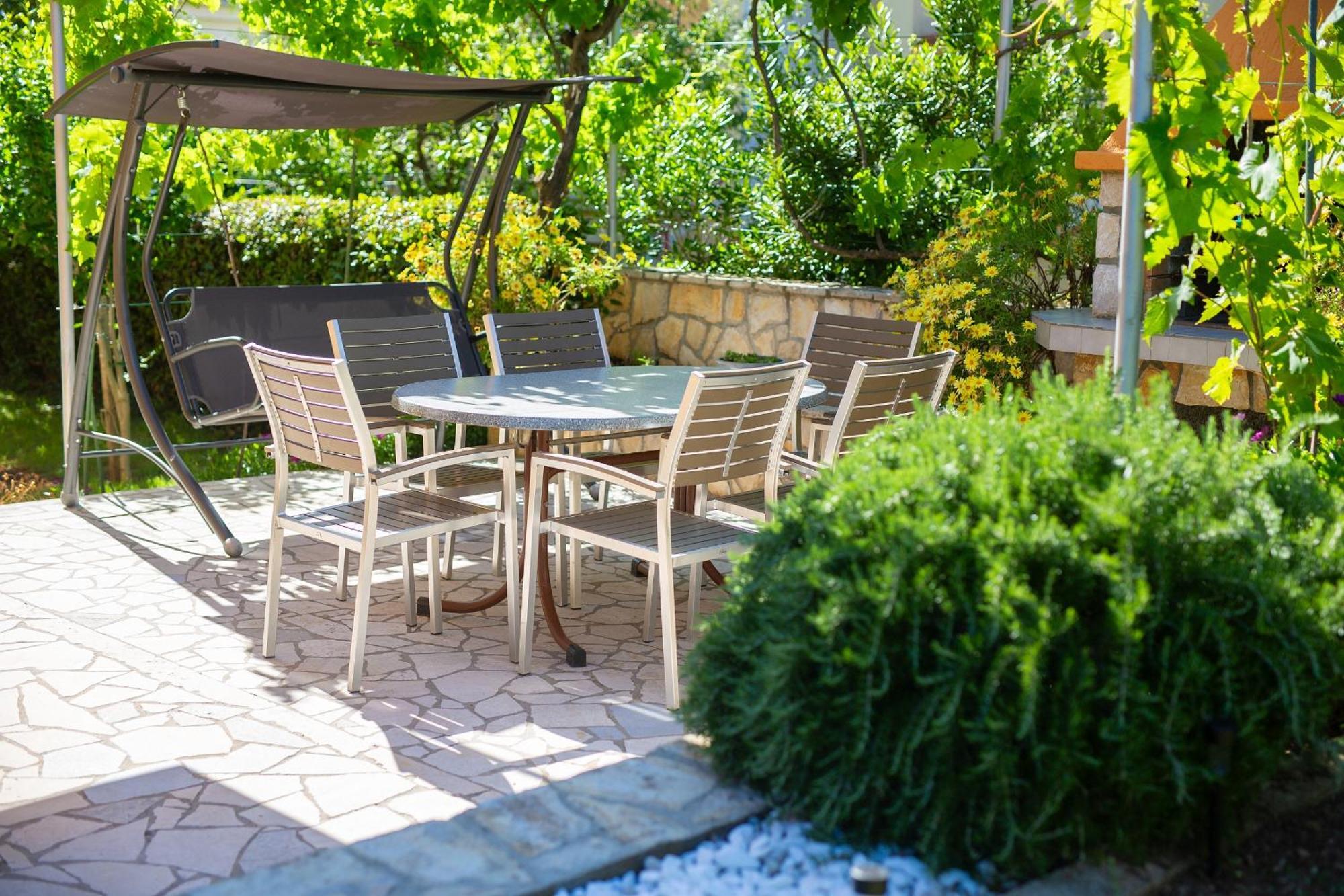 Apartment Bazina - Airconditioning, Parking, 500M From The Beach Krk Town Buitenkant foto